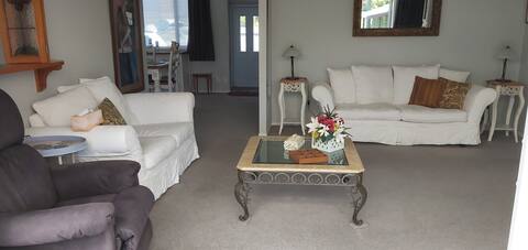 Successful Airbnb property: Park-side perfection rated top 1% in guest reviews in Whakatane District