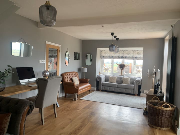 A Luxurious Family Home With Picturesque Views - Ross-on-Wye