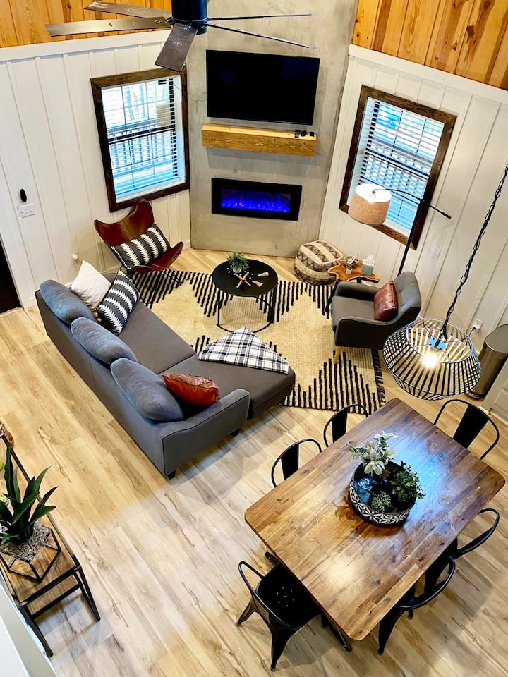 Cozy Pines Cabin *Newly Renovated* Clayton, OK Cabins for Rent in
