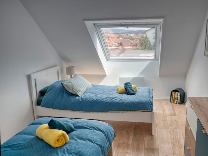 Au Duplex du Clos - Annecy, la chambre Lac et Nature, avec vue sur le Parmelan!