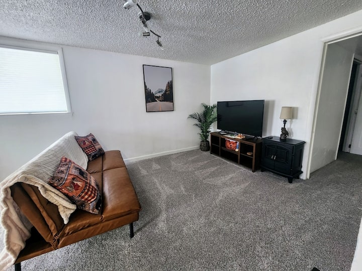The Big Moose House 2b/1ba - Anchorage, AK