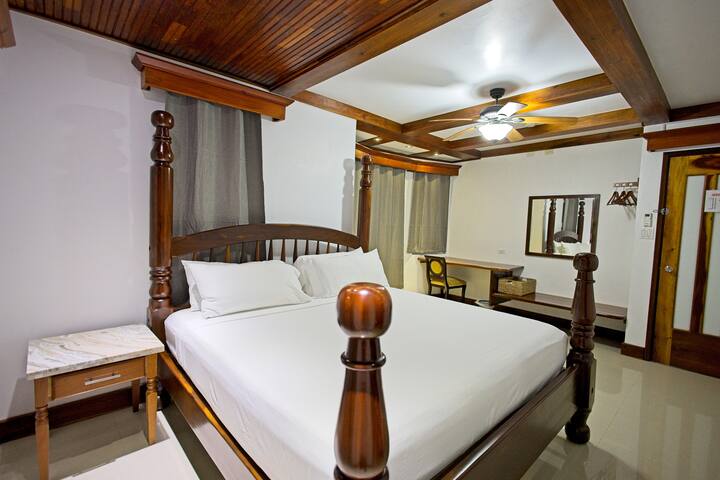 SeaView 7 Bed 7 Bath Apartment in Belize City gallery image 5