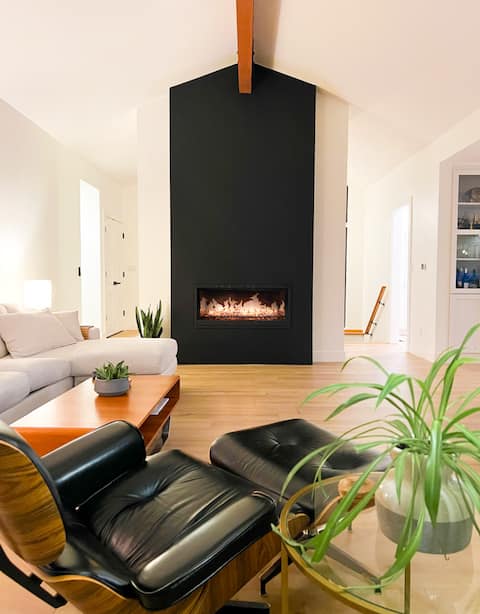 Mid-Century Modern Retreat