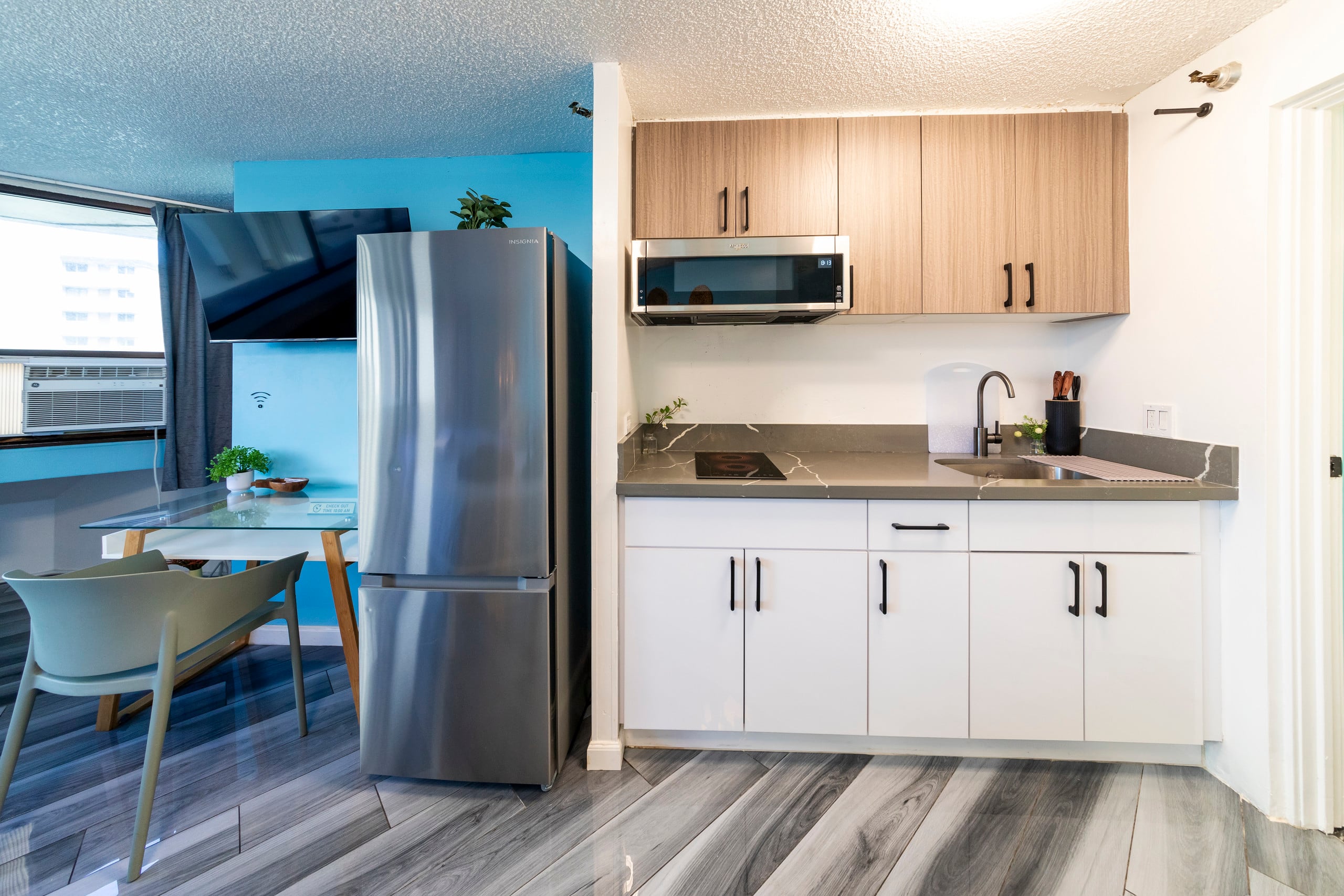 Condo in Honolulu · ★4.76 · 1 bedroom · 1 bed · 1 bath - Image 3