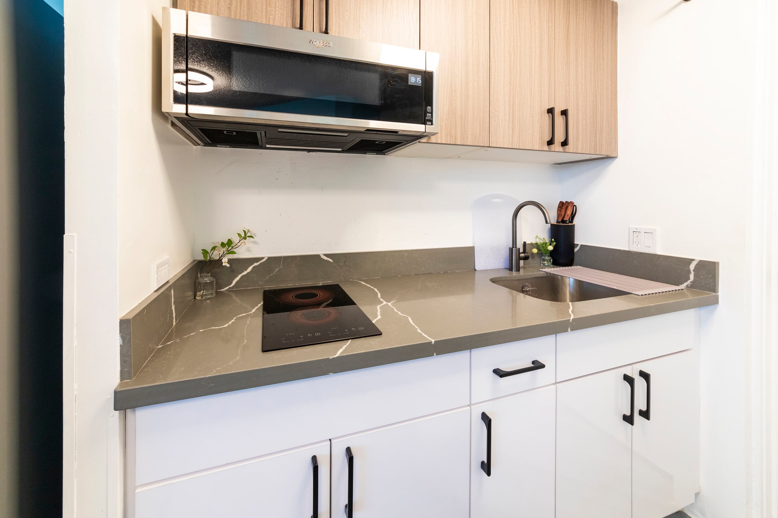 Condo in Honolulu · ★4.56 · 1 bedroom · 1 bed · 1 private bath - Image 3