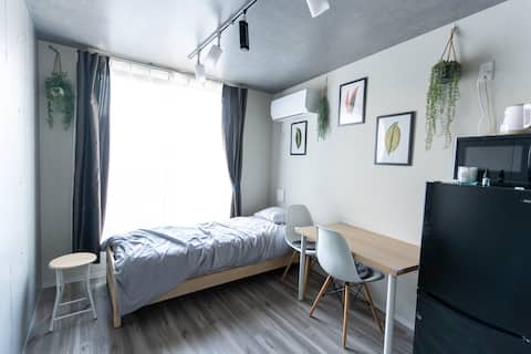 【Nearby Station】New Condo /Great for Tourists/2ppl