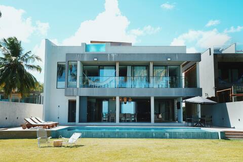 Casa Waua | FEET IN THE SAND, rooftop, infinity edge