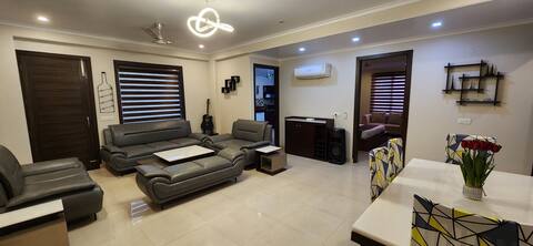 Dream Luxurious 3 bhk Appt/ IGI Delhi Airport/ ICC