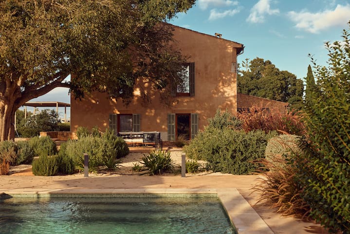 La Casa de Los Grandes: Luxury Finca w/ Pool gallery image 4