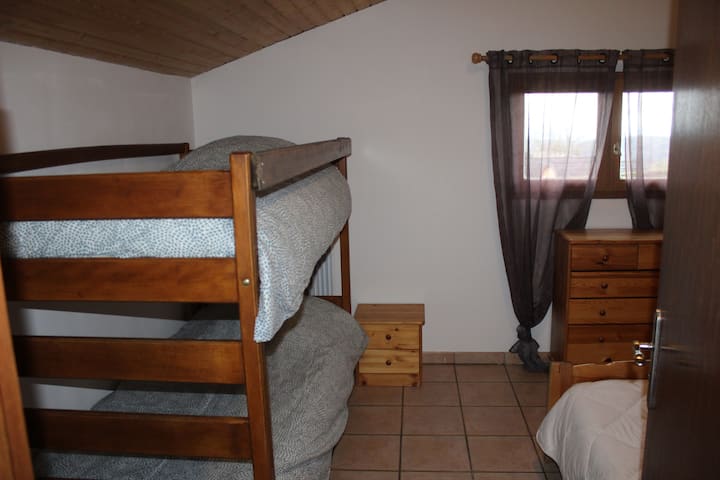 Dhomë gjumi 2