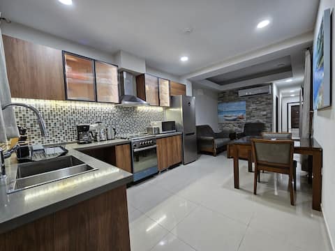 Modern 1-Bed Apartment w/View 4