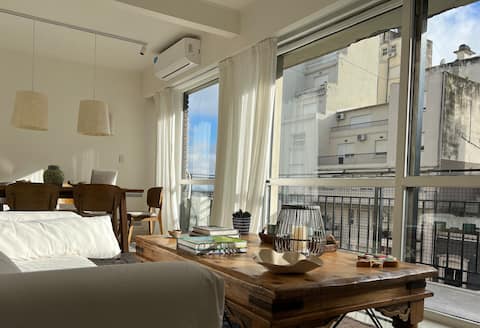 Top Airbnb: Bright and stylish apartment in Recoleta en Recoleta