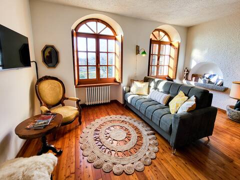 Cretallaz - Rustic chic, castle view & parking