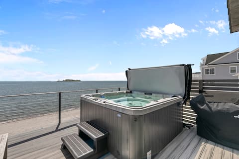 Waterfront!-Hot Tub-The Charles Island Beach House