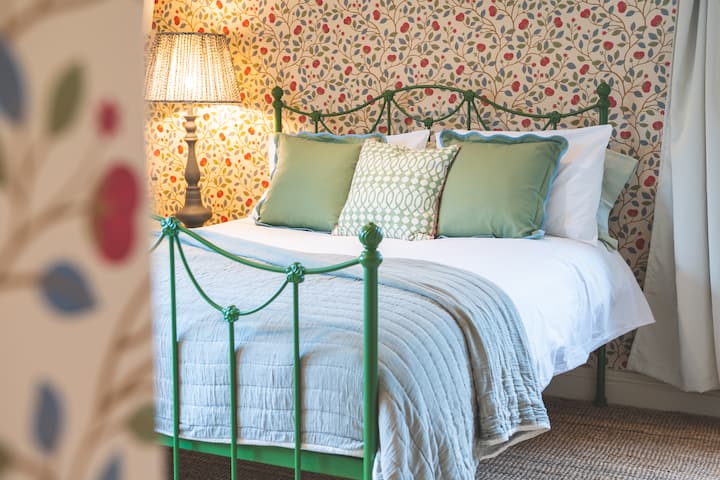 საძინებელი 4