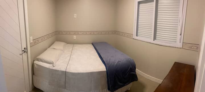 Demi suite with queen bed