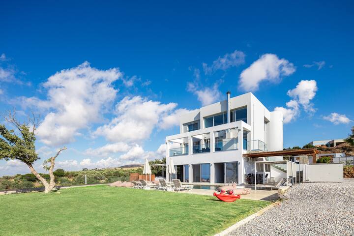 Villa O2 – With Private Heated Pool gallery image 3