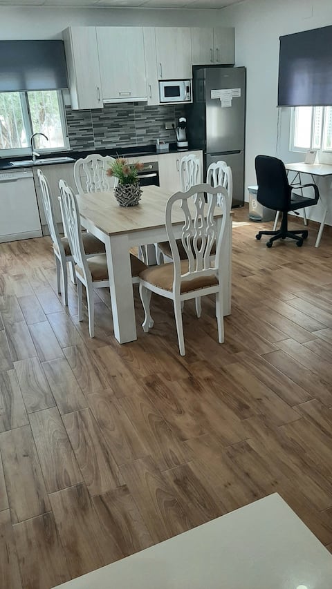 Top performing Airbnb: House Villa Friend in Elx / Elche