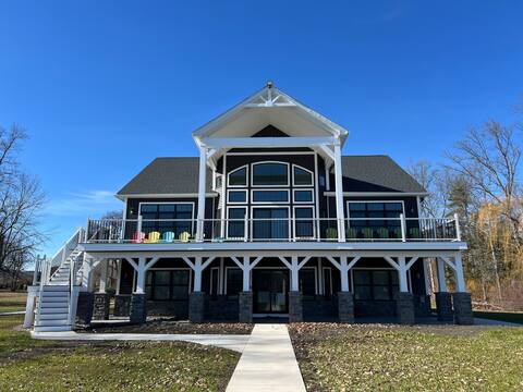 Newly Built - Dream Lake House