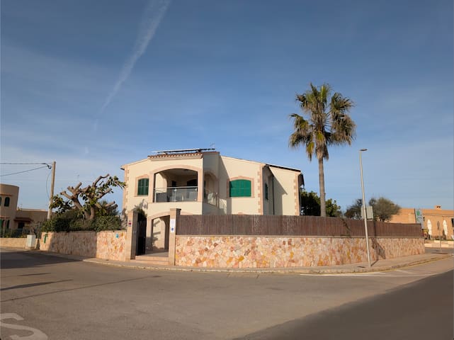 Mallorca Finca mit Pool direkt am Meer Es Trenc