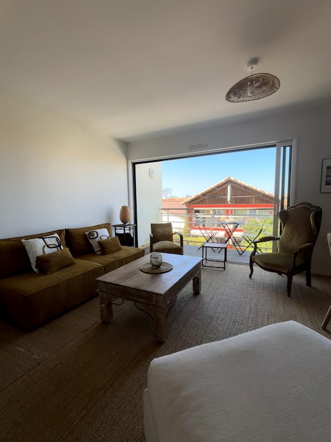 Airbnb performant: Apartment in the heart of Contis à Saint Julien En Born
