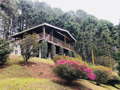 Anúncio popular: Casa dos Pinheiros, Campos do Jordão em Campos Do Jordão