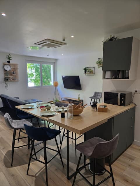 T5 apartment 4 bedrooms with 4 showers and garden