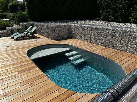 Air-conditioned house with pool 5 minutes from Annecy