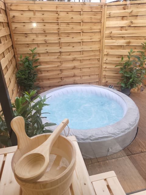 Tiny house with hot tub and sauna