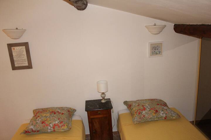 La habitación 2 en altillo