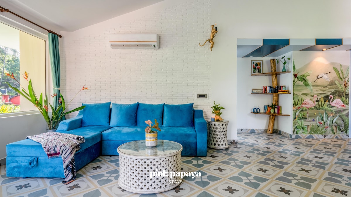 Un espacio acogedor para relajarse después de un día en Goa