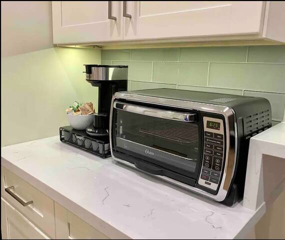 Group Retreat Villa, Walk Downtown gallery image 5