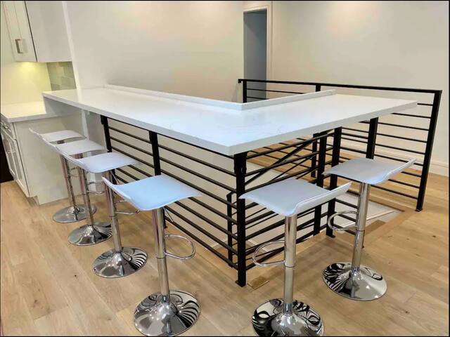 Group Retreat Villa, Walk Downtown gallery image 4