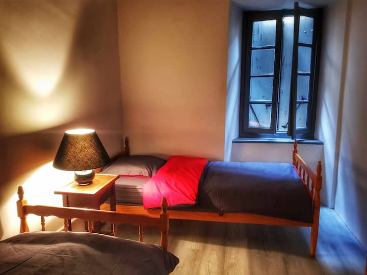 غرفة النوم 2