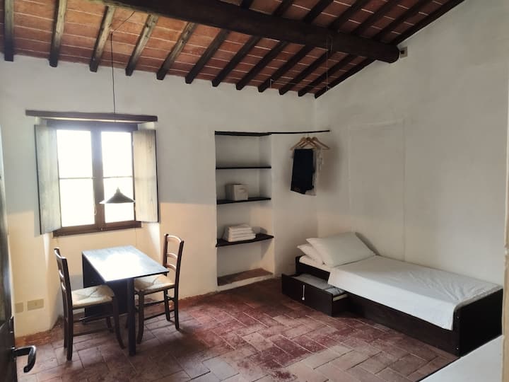 საძინებელი 4