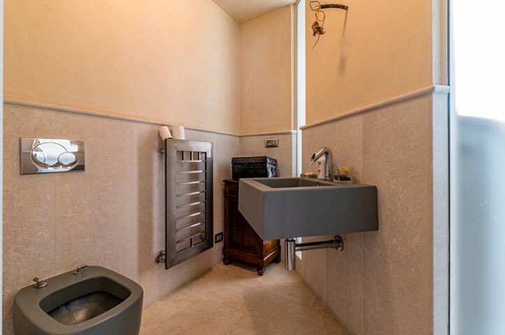 Vicino Bergamo e aeroporto con piscina e giardino gallery image 4