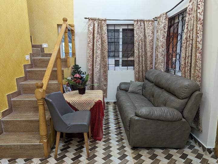 Cozy Villa With Swimming Pool - Goa
