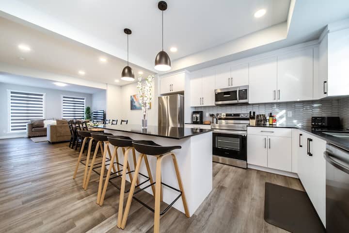 Beautiful Newly Built House - Downtown Edmonton - Saint-Albert