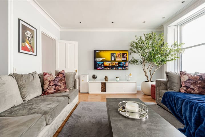 Elegantly Renovated Grand Townhouse