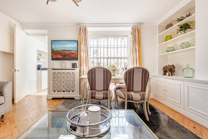 Royal Belgravia Entire Mansion – Sleeps 12 gallery image 2