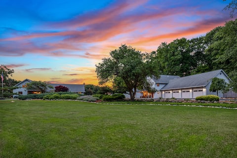 The Lodge at Rush Lakes Guest House