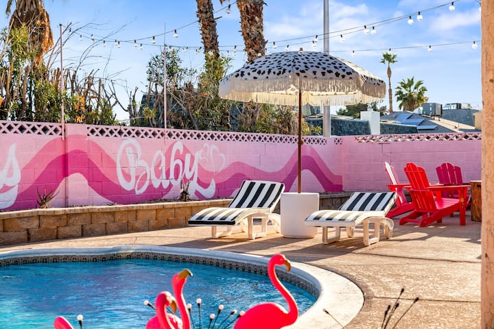 The Bachelorette Paradise II 15 Mins to The Strip gallery image 5