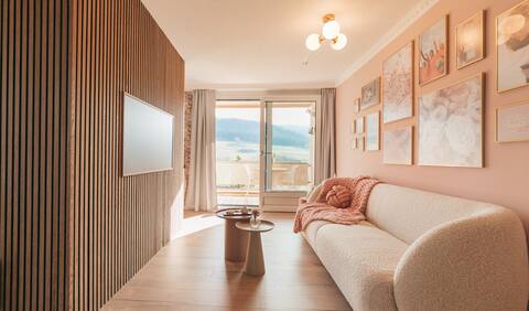 Thematic apartment: In the hollow of the rose