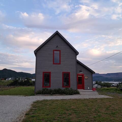 Eider House - Waterfront Cottage