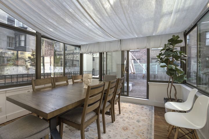 Park Ave Prime Location + Rooftop gallery image 4