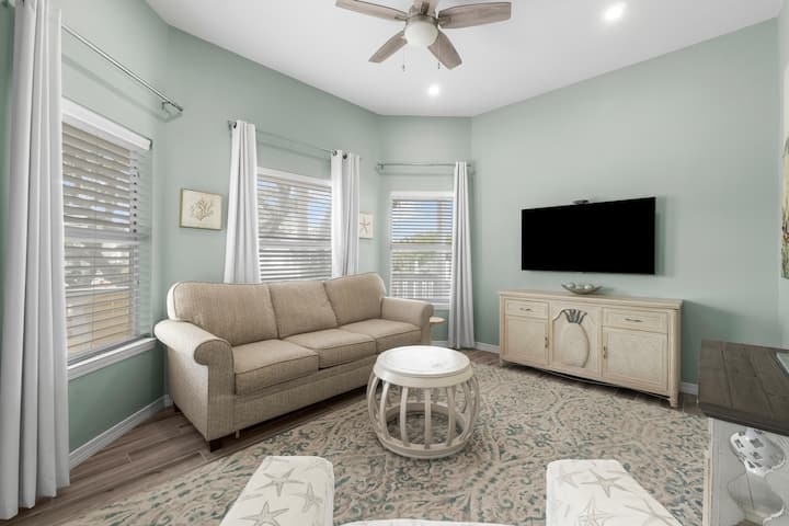 Living room #2 - Sleeper sofa (Sleeps 2)