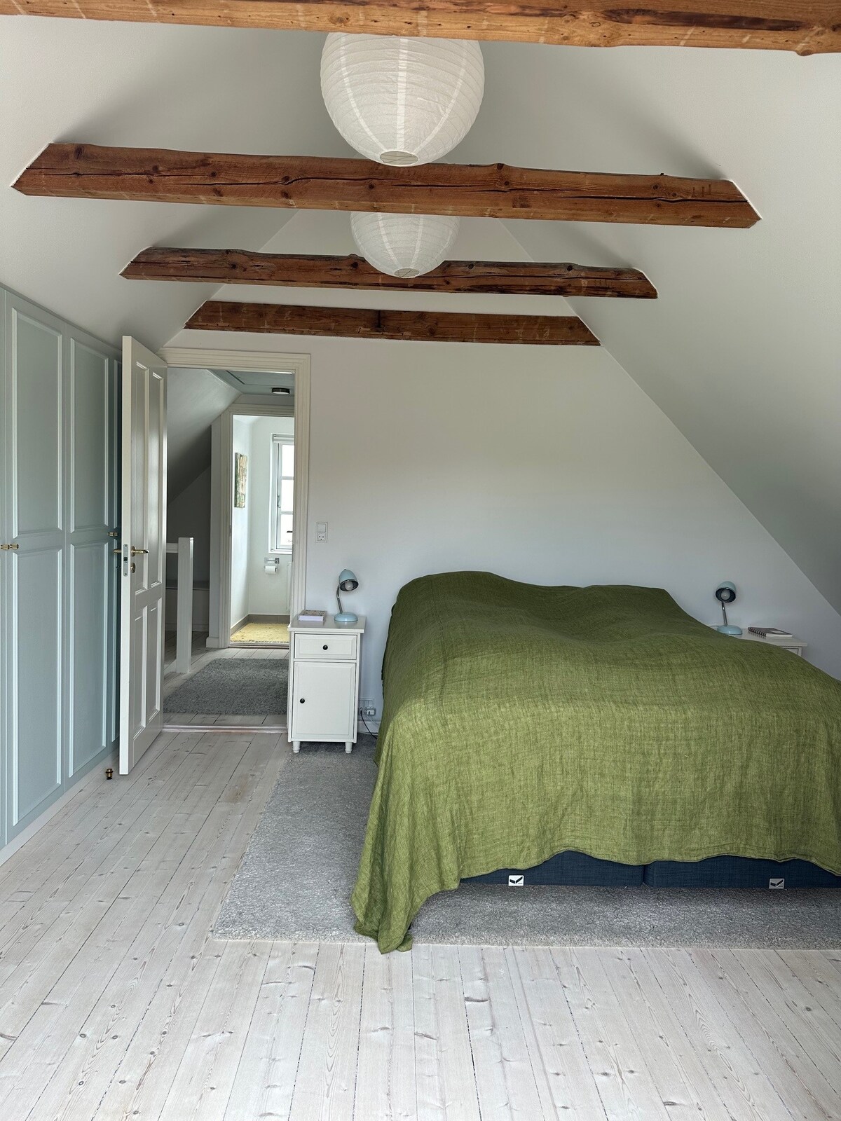 غرفة النوم 1