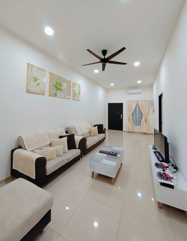 Green Homestay @Pinang - Kluang