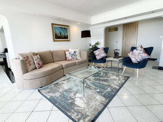 Endless Sea Views gallery image 3