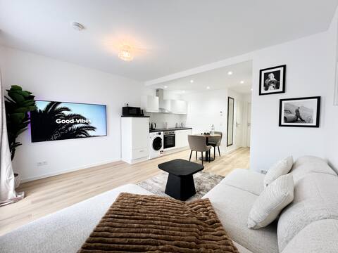 Top Airbnb: Apartment DUS City - (4th Floor - Rooftop Apt. 09) in Stadtmitte